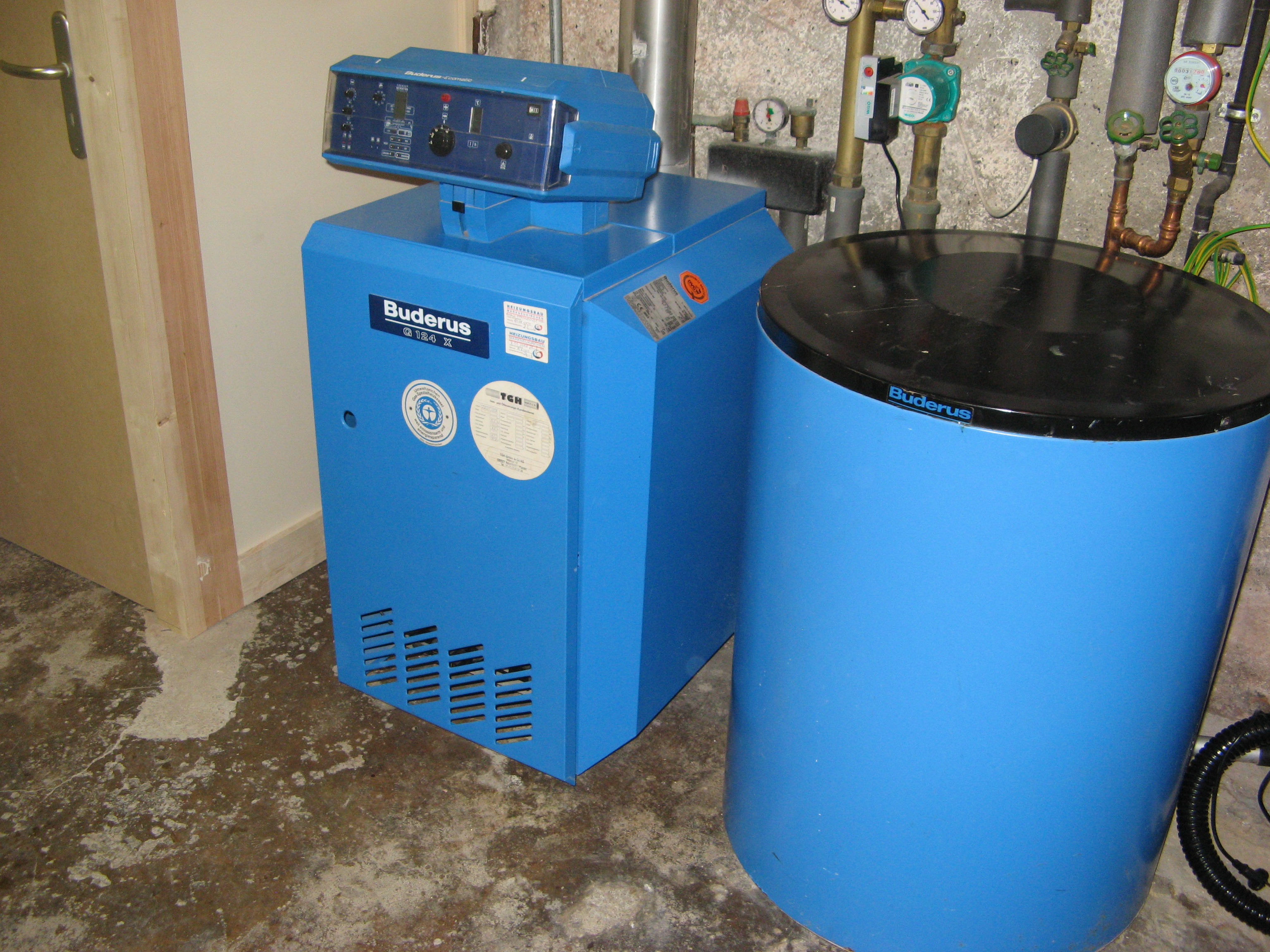 Heizungsanlage Buderus 24 KW Ecomatic mit Boiler in Bad Elster  