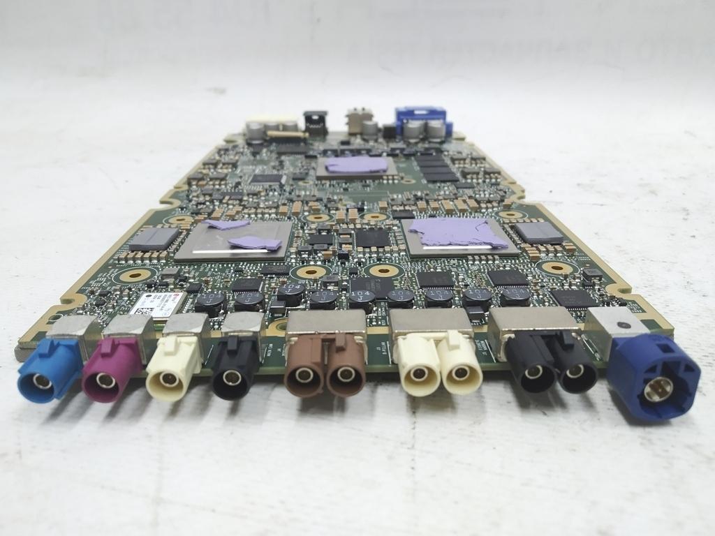 Autopilot ECU Board FUSED Rev01 Tesla Modell 1133170 00 in Kiew