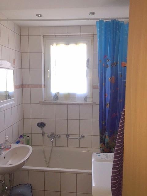 Modernisierte Zimmer Wohnung in Bad Lausick in EdingenNeckarhausen