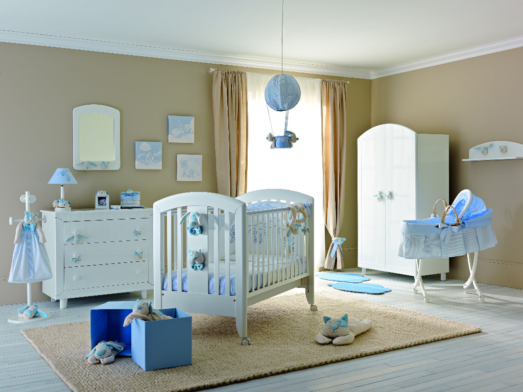 Hochwertige Babymöbel für das komplette Kinderzimmer mit Kinderbett