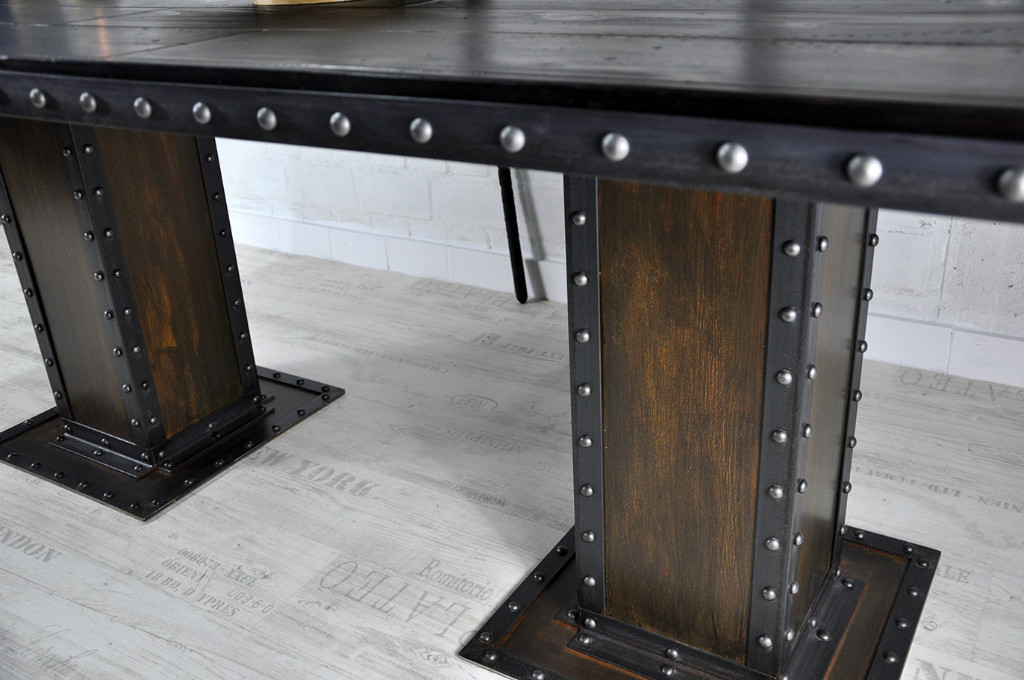 ESSTISCH im INDUSTRIEDESIGN Massivholz Shabby Tisch Stahltisch