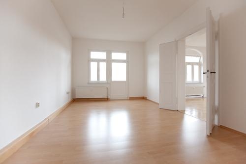 Selbststandiger Bodenleger Verlegt Laminat Parkett Vinyl Teppich
