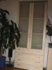 Neuwertig: * VITRINE * SCHRANK * AHORN MIT MILCHGLAS*