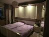 Großes Schlafzimmer komplett mit super viel Stauraum und Platz für Kleider