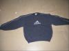 Schwarzer addidas Pulover