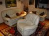 2/ 3 teilige Couchgarnitur mit Fernsestuhl, echt leder, cremefarbig