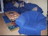 blaue Couch mit Sessel