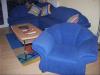 blaue Couch mit Sessel