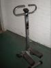 Stepper mit Haltestange