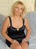 blonde 45jährige sucht Mann mit Humor