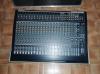 Behringer Eurodesk MX2442a Mischpult & Case.