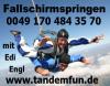 Fallschirmspringen in Dingolfing /  Niederbayern