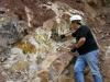 Aktiv in der Natur mit Hammer und Meißel