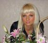 Blondine,  verheiratet,  sucht...