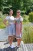 Welche Sie,  Umkreis 92286,  trägt Dirndl und Strumpfhose? 