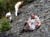Aktiv in der Natur mit Hammer und Meißel