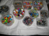 1200 Ringe aus Glas und Metall