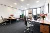 Privater Fix-Desk in kleinem Büro