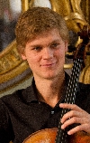 Schwungvoller Cellounterricht in Bremen