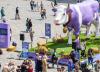 Milka Kuh animiert Essen und Umgebung zum großen Straßenmalerei-Happening